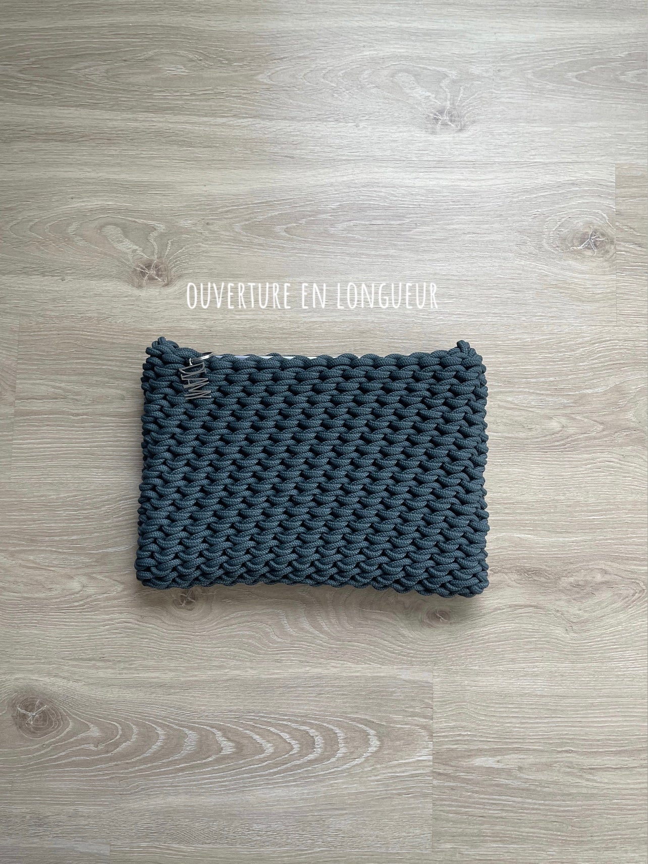 L’étui (tablette ou ordinateur)