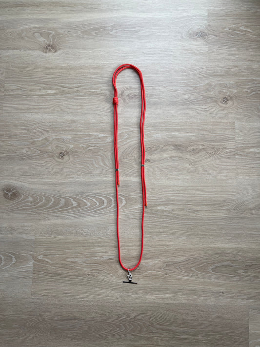 Le collier de téléphone corail